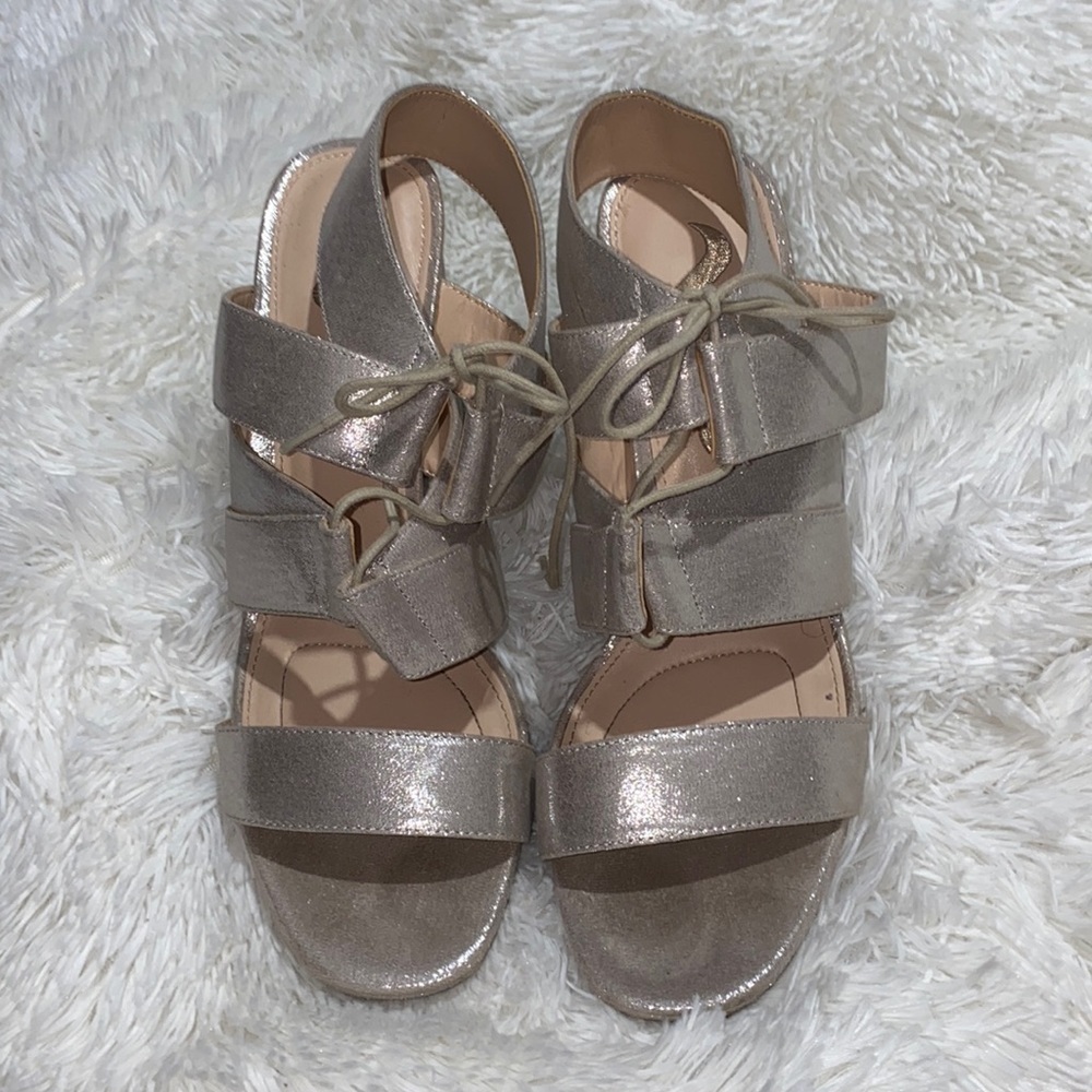 Nina‎ tie-up block heel sandals